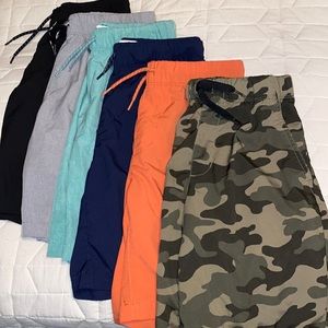 $6- Old Navy boys size 10/12 StretchTech shorts